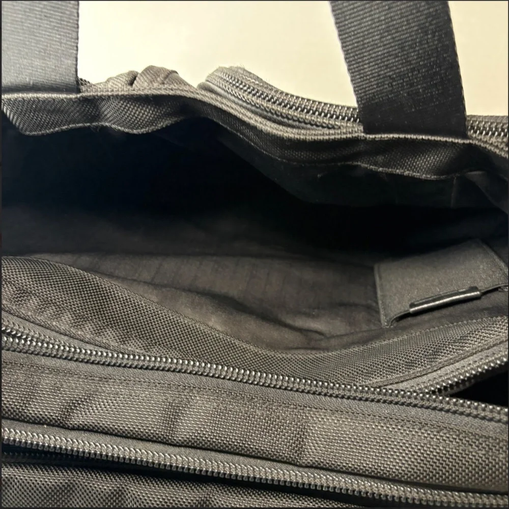 Tumi Alpha Expandable Ballistic Nylon Black Briefcase Messenger Laptop Bag 26160
